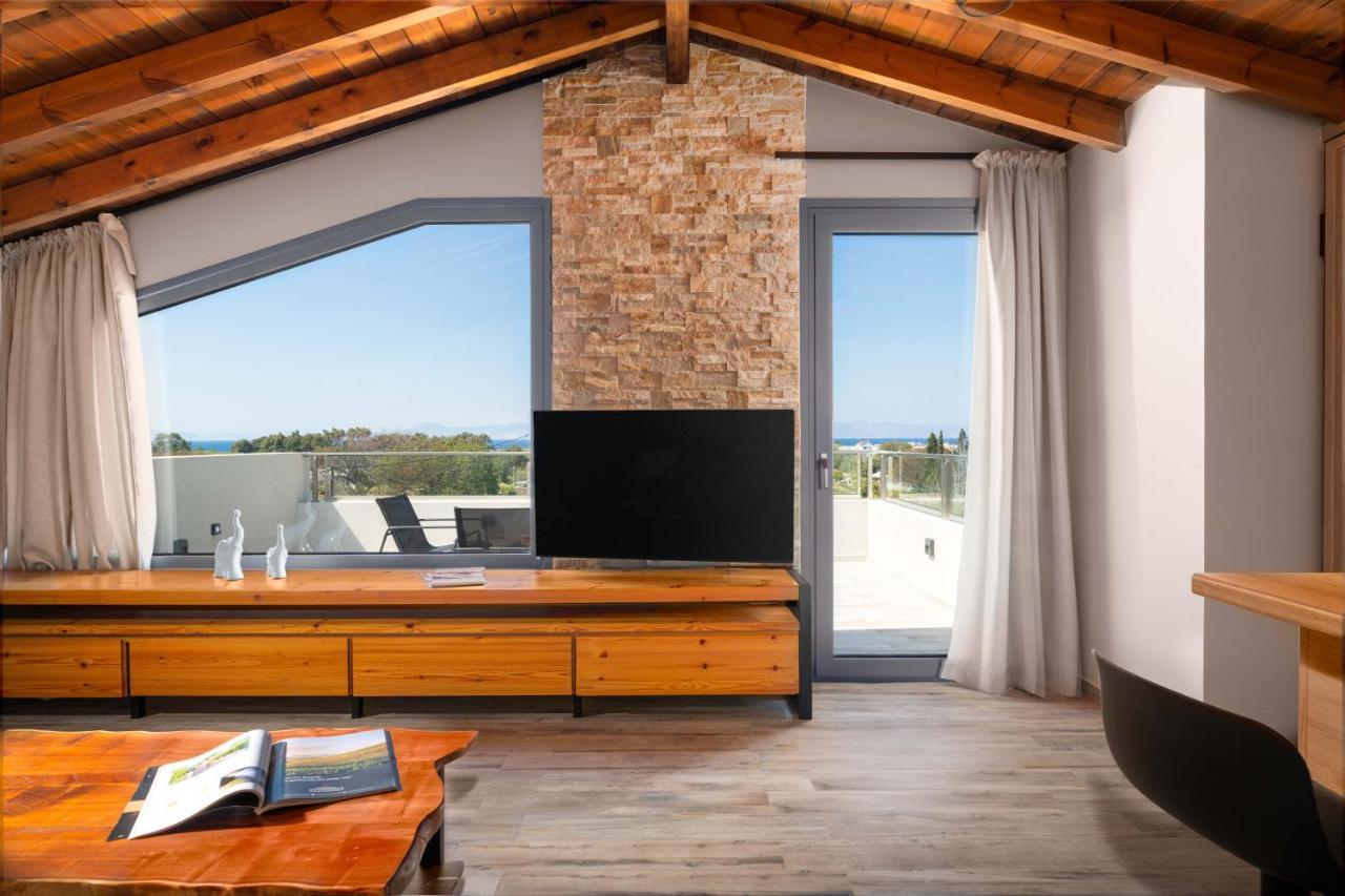 Tsatos Luxury Residence Kremastí Buitenkant foto