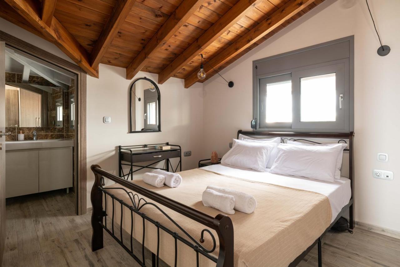 Tsatos Luxury Residence Kremastí Buitenkant foto