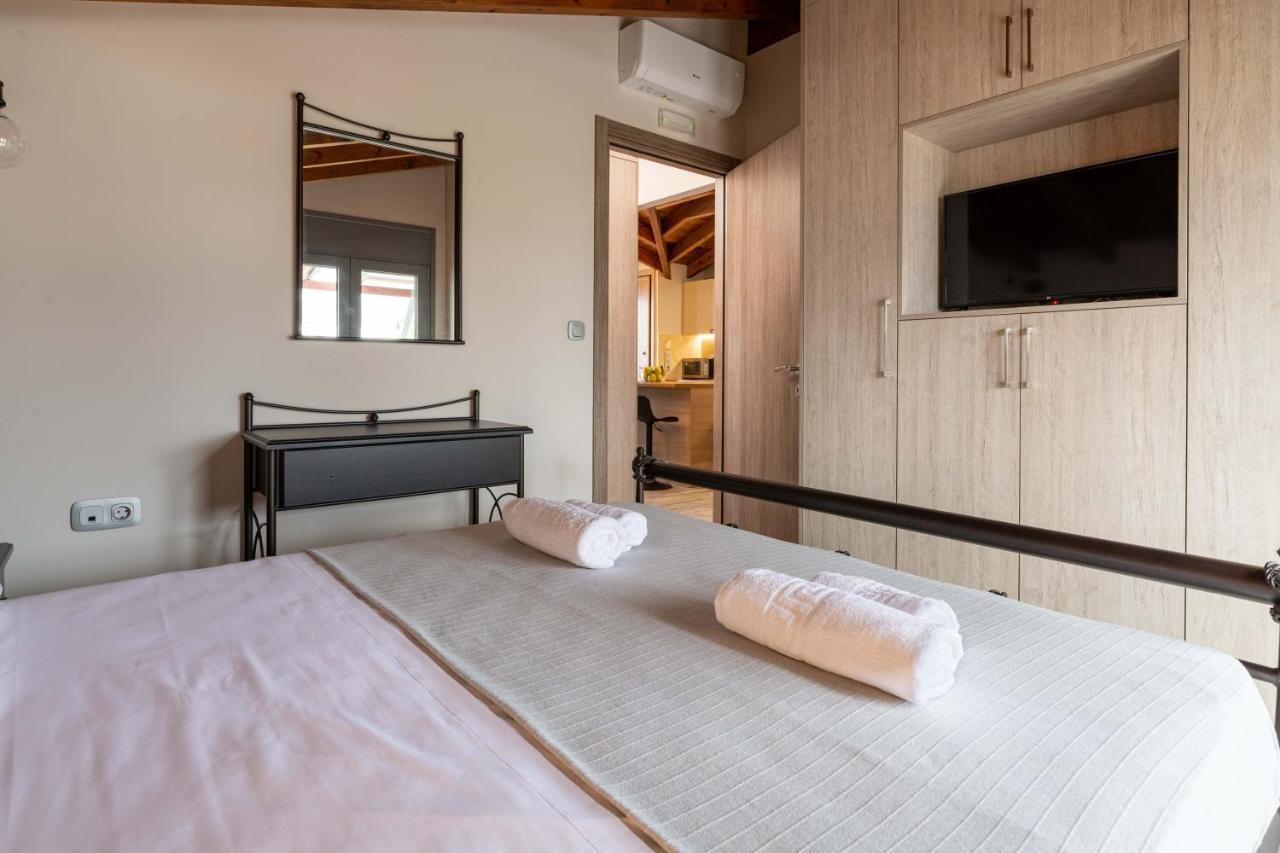 Tsatos Luxury Residence Kremastí Buitenkant foto